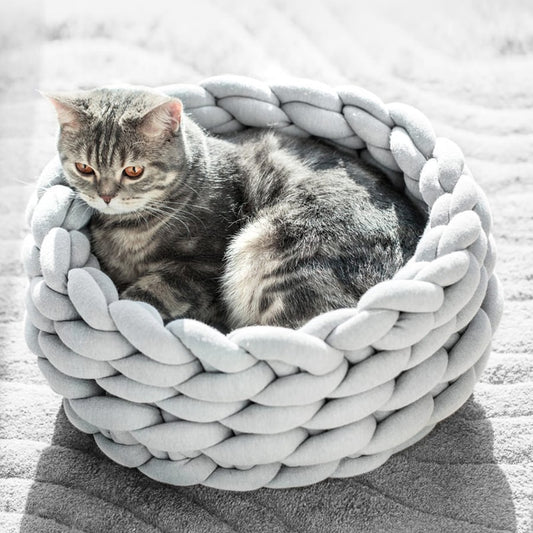 Braided Pet Bed - Cozy Indoor Pet Bed for Dogs and Cats