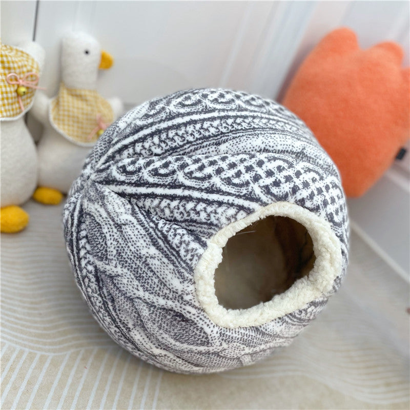 Snuggle Ball Woven Wool Cat Nest – 37 cm of Cozy Fun