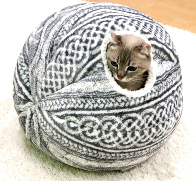 Snuggle Ball Woven Wool Cat Nest – 37 cm of Cozy Fun