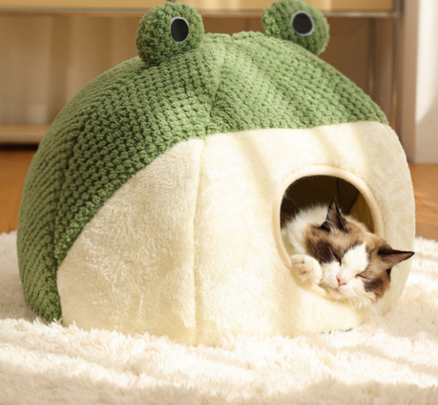 Cartoon Frog Pet Bed - Soft & Cozy Options for Cats & Dogs